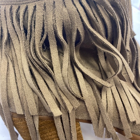 Heeled Boots with Fringe Around Top - Size 7 - Ladies - Light Brown - Picture 3 of 6